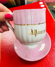 Load image into Gallery viewer, Cwpan a soser hynafol ‘A present from Llanberis’ / Antique ‘A present from Llanberis’ cup and saucer
