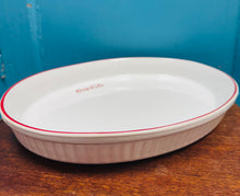 Load image into Gallery viewer, Dysgl pobi hirgrwm Coca-Cola Retro prin / Rare Retro Coca-Cola oval baking dish
