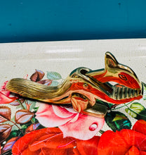 Load image into Gallery viewer, Malwr cnau brass siâp Wiwer / Brass Squirrel nutcracker
