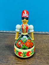 Load image into Gallery viewer, Trinket pot Hwngareg siâp dol wedi ei beintio â llaw / Hungarian Folk Art doll shaped trinket pot
