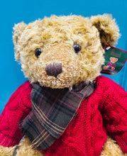 Load image into Gallery viewer, Tedi Nadoligaidd Harrods o 2005 / Harrods Christmas Bear from 2005
