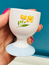 Load image into Gallery viewer, Ecob ‘Wild Flowers’ Shelley Vintage / Vintage Shelley ‘Wild Flowers’ egg cup
