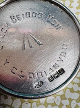 Load image into Gallery viewer, Medal arian W.Owen Cylch Beirdd Môn Y Clorianydd (1951-1965) / W.Owen Cylch Beirdd Môn Y Clorianydd silver medal (1951-1965)
