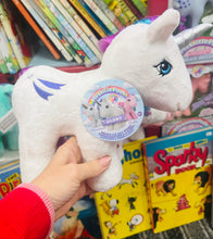 Load image into Gallery viewer, Tegan My Little Pony Glory / Glory My Little Pony toy
