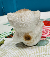 Load image into Gallery viewer, Ffigwr cath Kitsch Vintage o’r 50au / Vintage Kitsch kitten figure from the 50s
