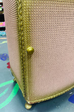 Load image into Gallery viewer, Cabinet ochr gwely Lloyd Loom Vintage pinc, aur a blodeuog / Vintage pink, gold and floral Lloyd Loom bedside cabinet
