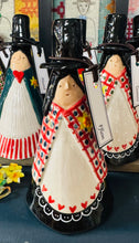 Load image into Gallery viewer, Ffion y Ladi Gymreig seramig wedi ei gwneud â llaw / Handmade ceramic Ffion the Welsh Ladi
