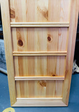 Load image into Gallery viewer, Bwrdd Emynau wedi ei wneud â llaw allan o bren Pîn / Hanging Emynau board made by hand out of Pine wood
