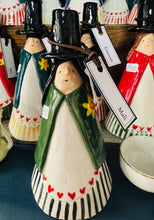 Load image into Gallery viewer, Mali y Ladi Gymreig seramig wedi ei gwneud â llaw / Handmade ceramic Mali the Welsh Ladi
