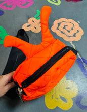 Load image into Gallery viewer, Bag drawscorff ‘Space Hopper’ oren llachar wedi ei wneud â llaw / Handmade crossbody neon orange ‘Space Hopper’ bag
