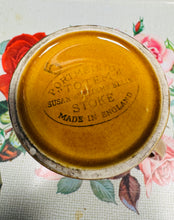 Load image into Gallery viewer, Mwg coffi mawr amber brown Retro Portmeirion Totem o’r 70au / Large amber brown Retro Portmeirion Totem coffee mug from the 70s
