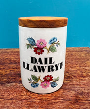 Load image into Gallery viewer, Jar ‘Dail Llawryf’ Portmeirion Cymreig Retro prin / Rare Retro Welsh ‘Dail Llawryf’ Portmeirion jar
