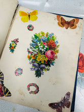 Load image into Gallery viewer, Llyfr Scrap 30 tudalen Hynafol Fictoraidd / Antique Victorian 30 page Scrap Book
