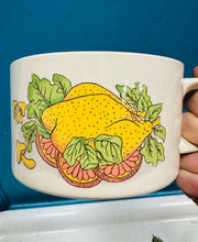 Load image into Gallery viewer, Pâr o fowleni cawl cyw iâr Retro o garej Shell yn y 70au / Pair of Retro Chicken soup bowls from Shell garage in the 70s
