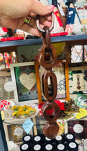 Load image into Gallery viewer, Llwy Garu Gymreig 2 bêl wedi’i wneud â llaw / Handmade 2 ball Welsh Love Spoon
