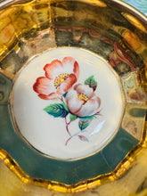 Load image into Gallery viewer, Dysgl trinced Prinknash Vintage bychan / Small Vintage Prinknash trinket dish
