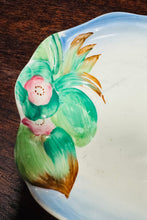 Load image into Gallery viewer, Plat bychan ‘Water Lilly’ Clarice Cliff Vintage prin wedi ei beintio â llaw yn y 40au / Rare Vintage handpainted Clarice Cliff ‘Water Lilly’ small plate from the 40s
