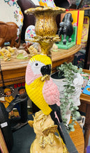 Load image into Gallery viewer, Daliwr canhwyll Parot pinc a melyn addurniedig / Oranate pink and yellow Parrot candle holder
