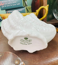 Load image into Gallery viewer, Dysgl fechan ‘bone china’ Coalpoart siâp cragen / White Coalport bone china small dish shell shaped
