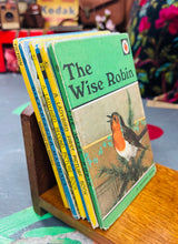 Load image into Gallery viewer, Silff lyfrau derw Arts &amp; Craft bychan / Small oak Arts &amp; Craft book shelf
