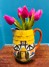 Load image into Gallery viewer, Jwg ‘Cottage Ware’ to gwellt Ivory Ware Hancock’s o’r 20au wedi ei beintio â llaw / Ivory Ware Hancock’s thatched Cottage Ware handpainted Jug from the 20s
