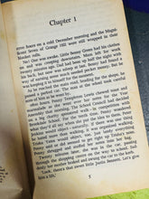 Load image into Gallery viewer, Llyfr Grange Hill o 1983 / Grange Hill book from 1983
