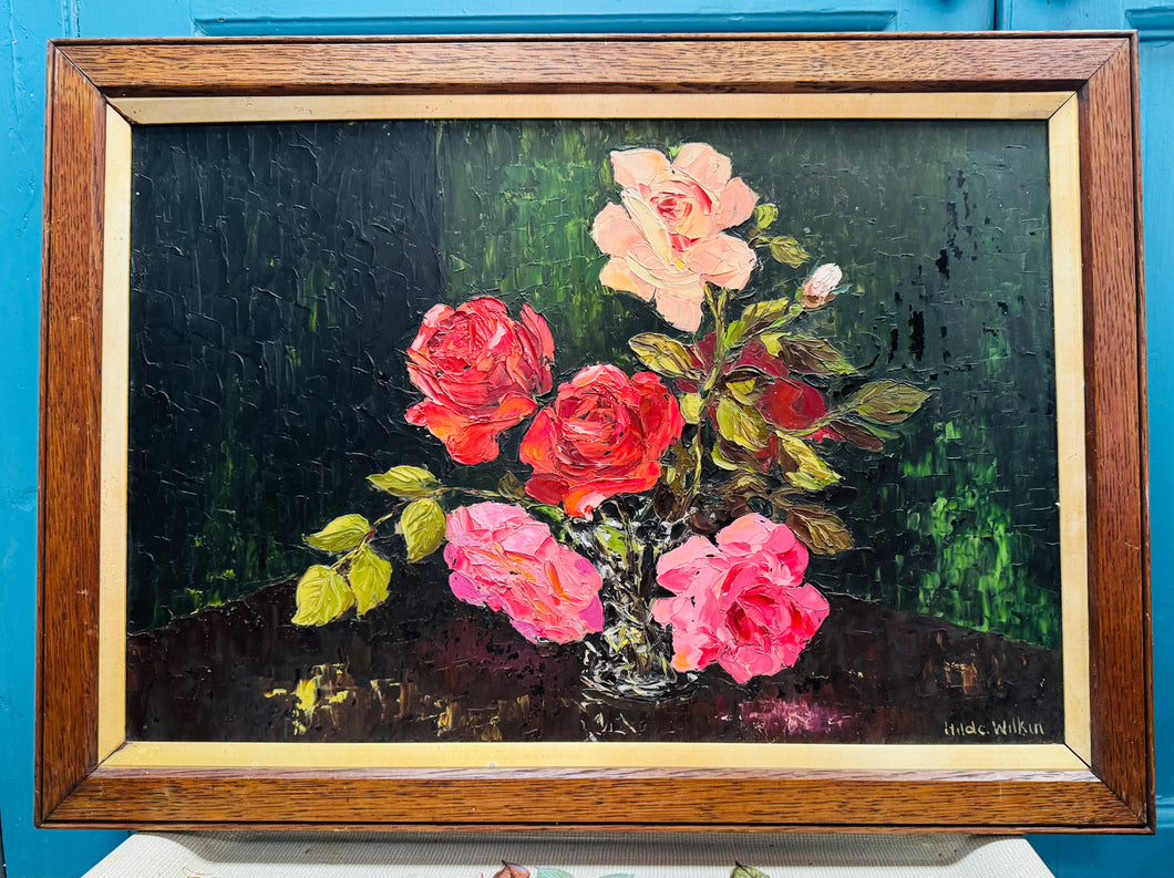 Darlun olew rhosod gan artist Hilda Wilkin mewn ffrâm dderw Vintage / Vintage framed roses oil painting by artist Hilda Wilkin