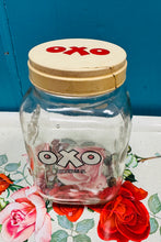Load image into Gallery viewer, Jar wydr fawr OXO cube o ganol yganrif ddiwethaf / Mid Century large OXO cube glass jar
