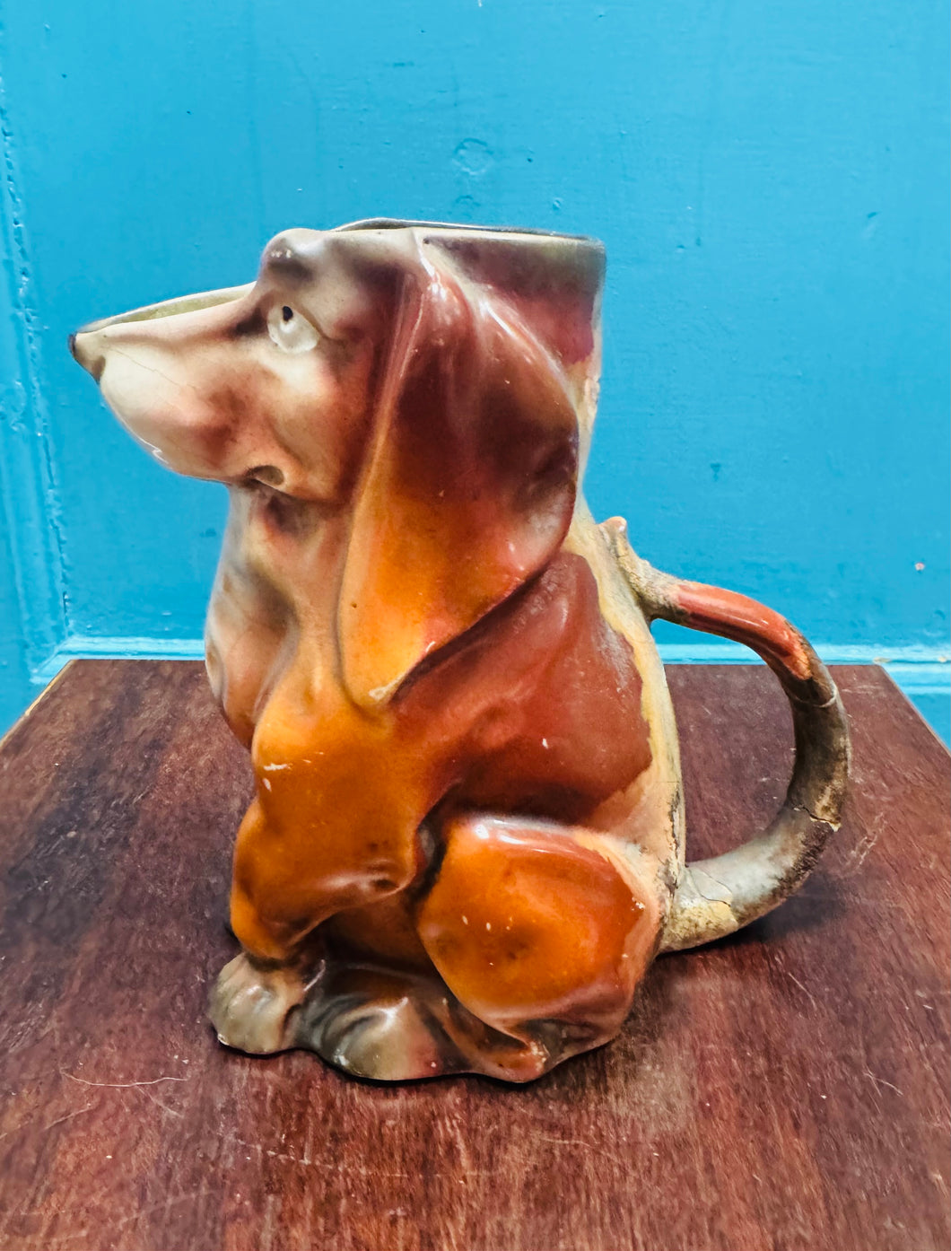 Jwg dŵr Hynafol siap ci / Antique dog shaped water pitcher