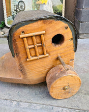 Load image into Gallery viewer, Tŷ adar bach siâp carafan wedi ei wneud â llaw / Hand made caravan shaped bird box
