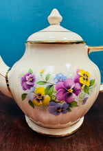 Load image into Gallery viewer, Tebot pansies Sadler Vintage bychan / Small Vintage pansies Sadler teapot
