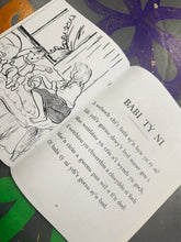 Load image into Gallery viewer, Copi newydd o lyfr ‘Clap! Clap!!’ gan Enid E Thomas o 1964 / New copy of ‘Clap! Clap!!’ book by Enid E Thomas from 1964
