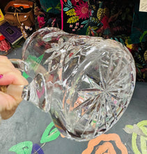 Load image into Gallery viewer, Jwg gwydr Crisial trwm Vintage / Vintage heavy Crystal glass jug

