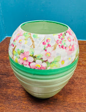 Load image into Gallery viewer, Potyn Maytime Shelley Vintage prin wedi ei beintio â llaw / Vintage handpainted rare Maytime Shelley pot
