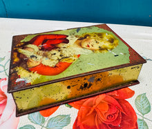 Load image into Gallery viewer, Tin dal pres Vintage efo llun o fachgen bach a’i gi / Vintage money box tin with boy and his dog
