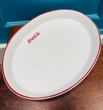 Load image into Gallery viewer, Dysgl pobi hirgrwm Coca-Cola Retro prin / Rare Retro Coca-Cola oval baking dish
