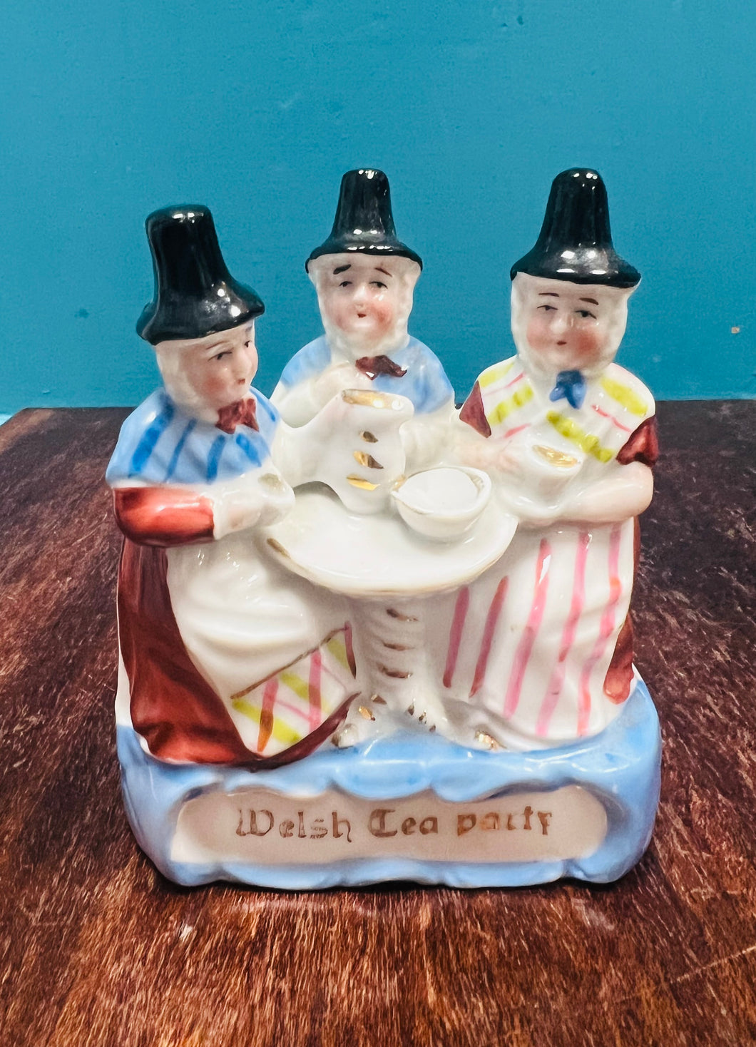 Ornament ‘Welsh Tea Party’ tair Ladi Cymreig Hynafol o’r 19fed ganrif / Antique ‘Welsh Tea Party’ three Welsh Ladies ornament from the 19th century