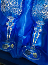 Load image into Gallery viewer, Set o 4 gwydr gwin / port Crisial cut glass  Bohemia mewn bocs / Boxed Set of 4 Wine / Port Bohemia Crystal Cut Glass glasses

