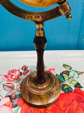 Load image into Gallery viewer, Glôb brown ar stand pren / Brown globe on wooden stand
