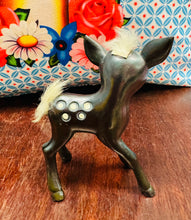 Load image into Gallery viewer, Bambi Kitsch metel Vintage prin o’r 50au / Vintage Kitsch rare metal bambi from the 50s
