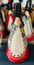Load image into Gallery viewer, Aeronwen Ladi Gymreig seramig wedi ei gwneud â llaw / Handmade ceramic Aeronwen the Welsh Ladi
