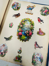 Load image into Gallery viewer, Llyfr Scrap 30 tudalen Hynafol Fictoraidd / Antique Victorian 30 page Scrap Book
