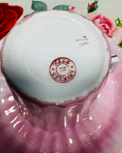 Load image into Gallery viewer, Cwpan a soser binc Hynafol ‘A present from Caernarfon’ / Antique ’A present from Caernarfon pink cup and saucer
