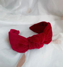 Load image into Gallery viewer, Band gwallt melfed moethus coch tywyll / Dark red luxury velvet headband
