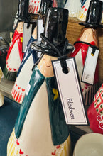 Load image into Gallery viewer, Blodwen y Ladi Gymreig seramig wedi ei gwneud â llaw / Handmade ceramic Blodwen the Welsh Ladi
