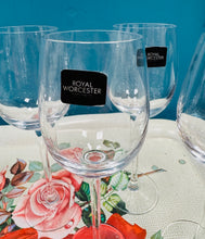 Load image into Gallery viewer, Set o 4 gwydryn gwin / port Royal Worcester / Set of 4 Royal Worcester wine / port glasses
