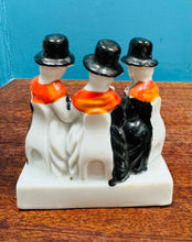 Load image into Gallery viewer, Ffigwr ‘Welsh Tea Party’ tair Ladi Cymreig Hynafol o’r 19fed ganrif / Antique ‘Welsh Tea Party’ three Welsh Ladies figure from the 19th century
