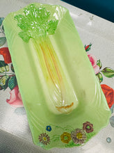 Load image into Gallery viewer, Powlen hir gweini celery Gardenia Vintage / Vintage Gardenia long celery serving dish
