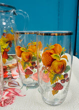 Load image into Gallery viewer, Set o 6 gwydr a jwg ffrwythau Retro Luminarc Ffrengig / Set of French Luminarc Retro fruit 6 tumblers and matching jug
