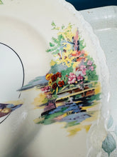 Load image into Gallery viewer, Plat teisen gardd flodeuog Vintage / Vintage floral garden cake stand
